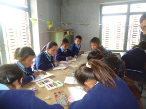 children writing in Bhonodaya Primary School - Kopie